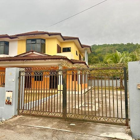 Meranti Homestay Bentong Bagian luar foto